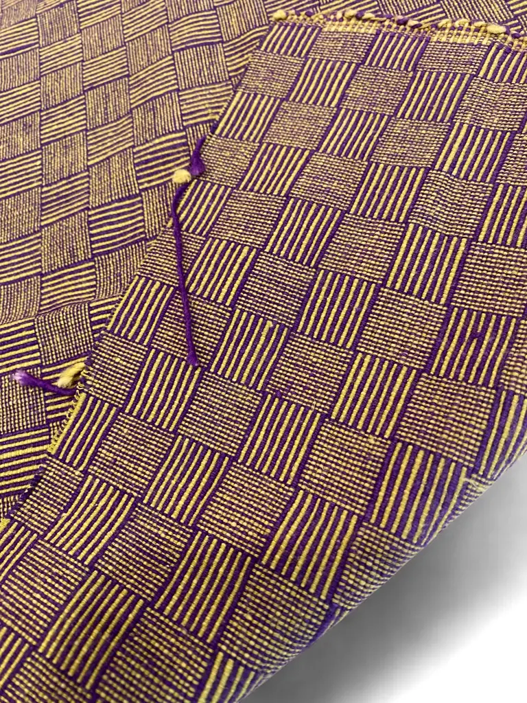 Textile fragment – cotton, Image 1++